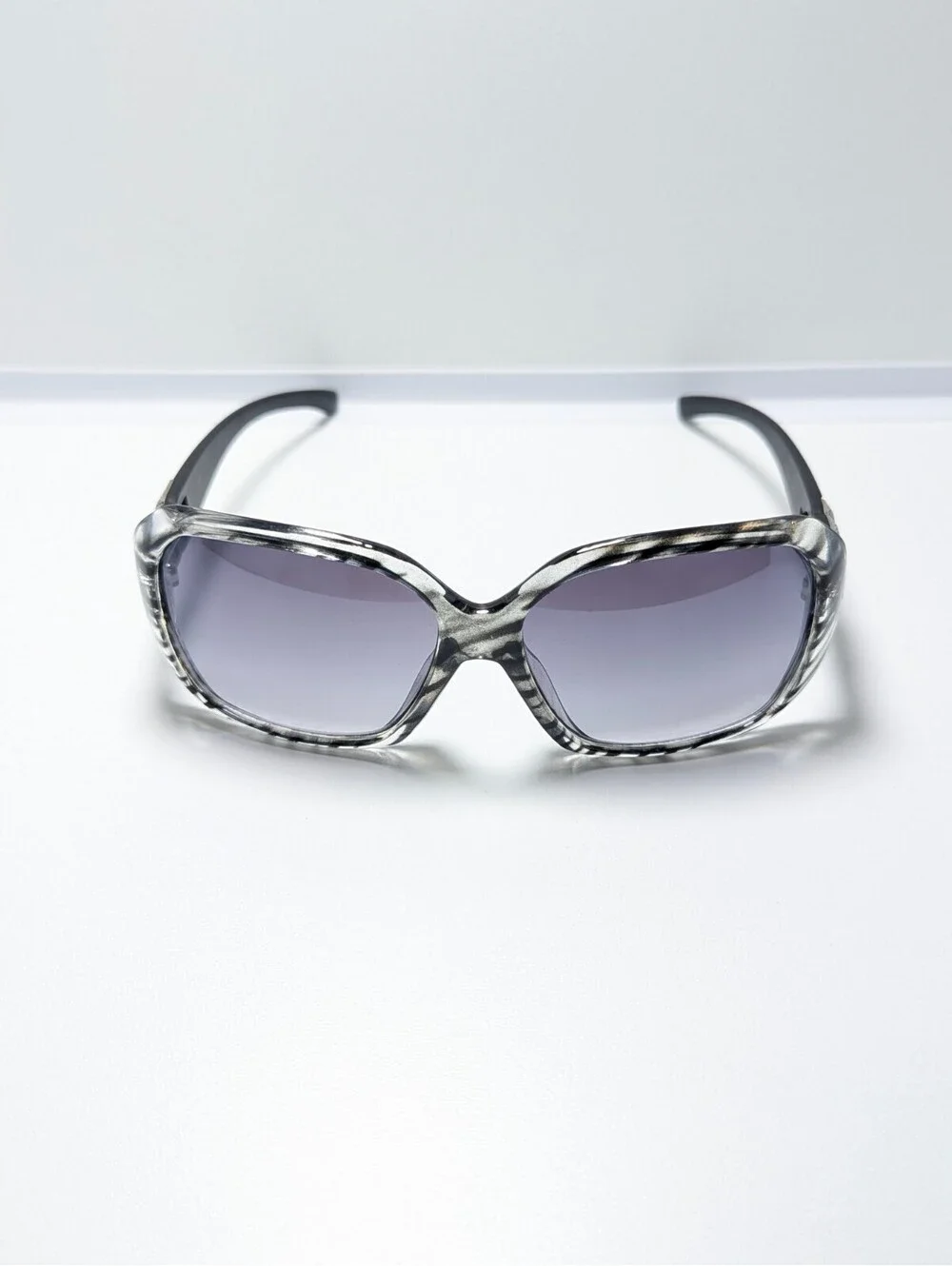 DG  26976 Womens White Leopard Rectangle Sunglasses Purple Gradient